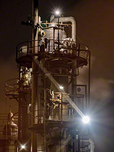 浮島工業地帯夜景、もう煙突なんだかロケットなんだか。